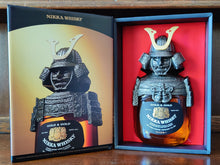 Load image into Gallery viewer, Nikka Gold Gold Samurai Blended Malt Whisky 43%ABV 75cl