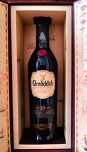 Load image into Gallery viewer, Glenfiddich Age Of Discovery Red Wine Finish 19yr Old Single Malt whisky 40%ABV 70cl